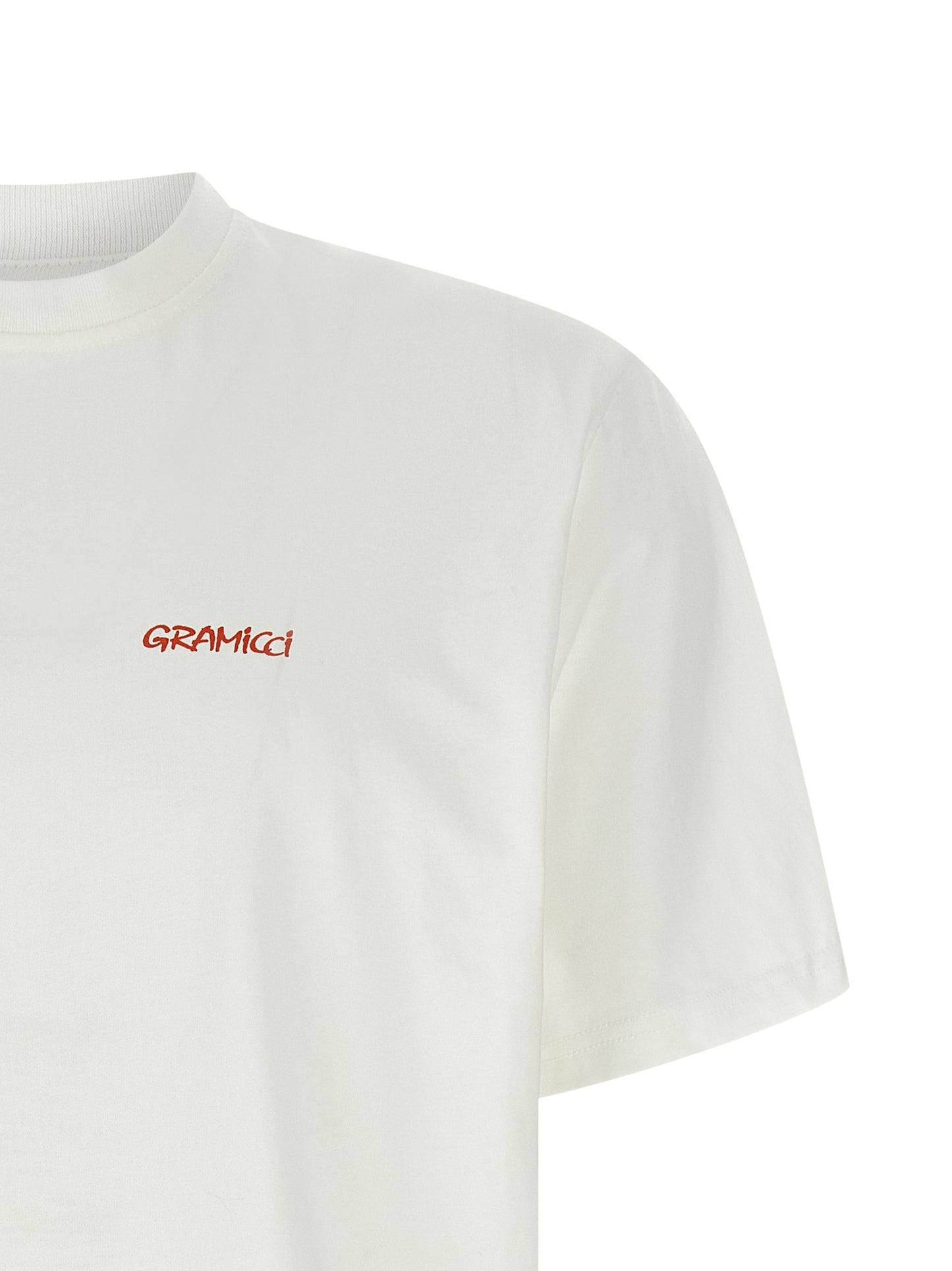 T-Shirt by Gramicci for men in cotton white & print features an edgy silhouette, meticulously detailed with a sophisticated and for a truly edgy finish.