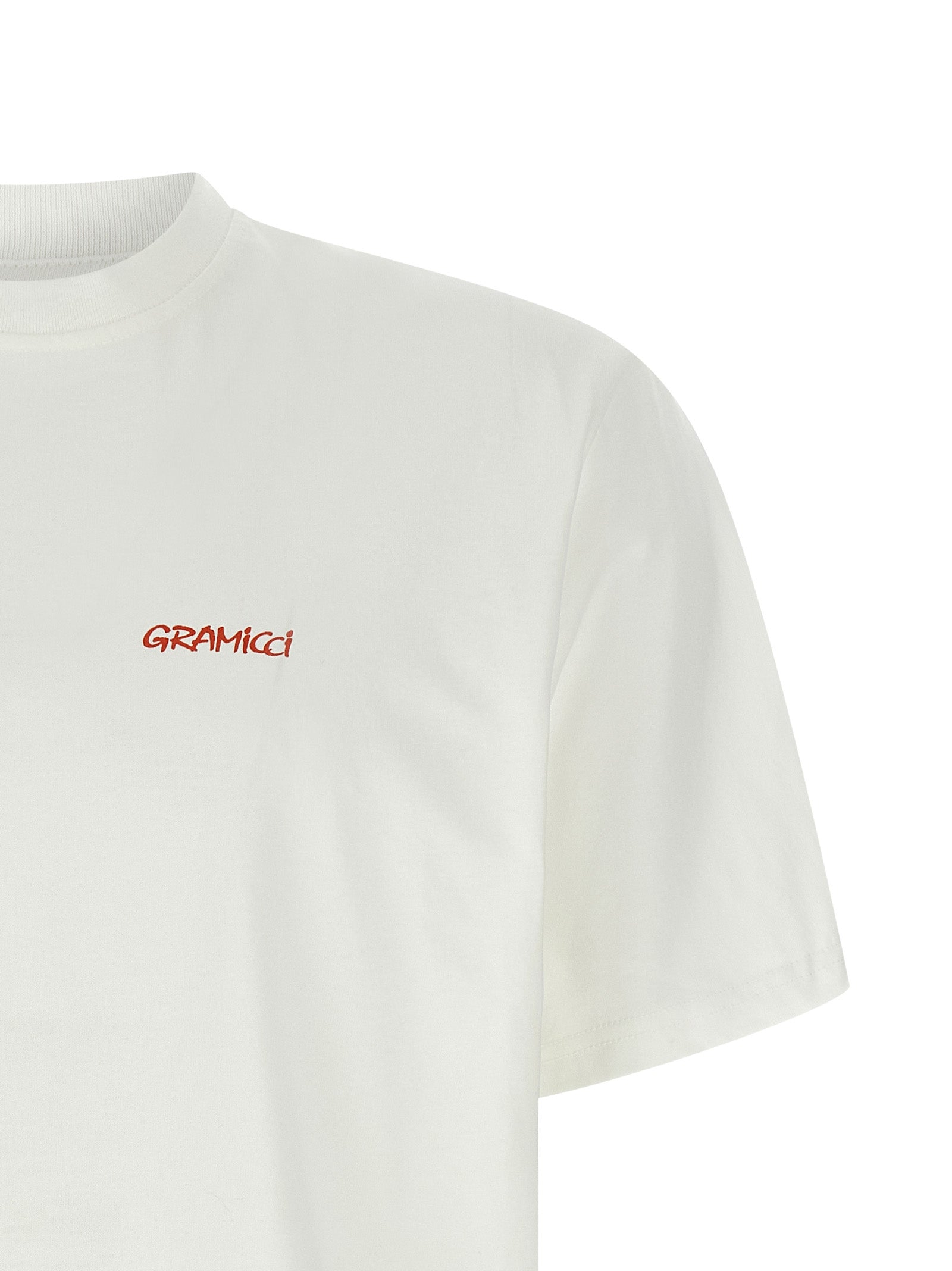T-Shirt by Gramicci for men in cotton white & print features an edgy silhouette, meticulously detailed with a sophisticated and for a truly edgy finish.