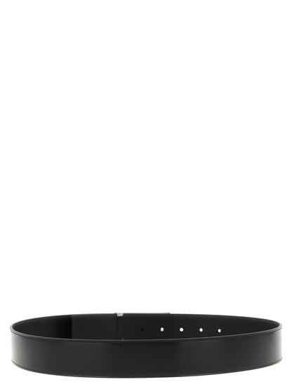 Belt by Givenchy for men in calfskin leather black features an distinguished design, perfectly showcasing the sophisticated craftsmanship of this distinguished Antigona Essence Calfskin Leather Belt.