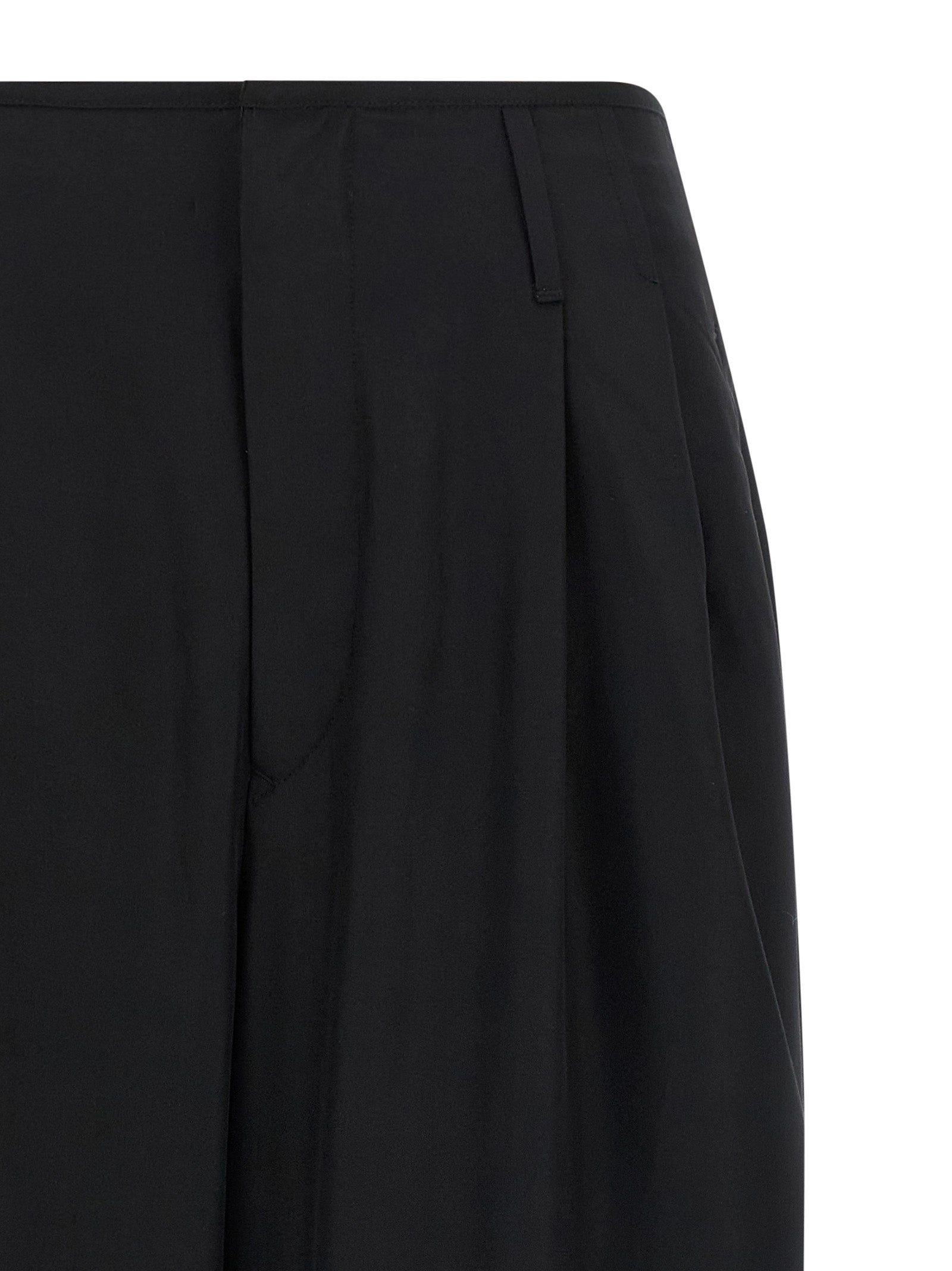 Trousers by Darkpark for women in lyocell & viscose black features a artisanal silhouette, showcasing a sophisticated with a long and for a artisanal finish.