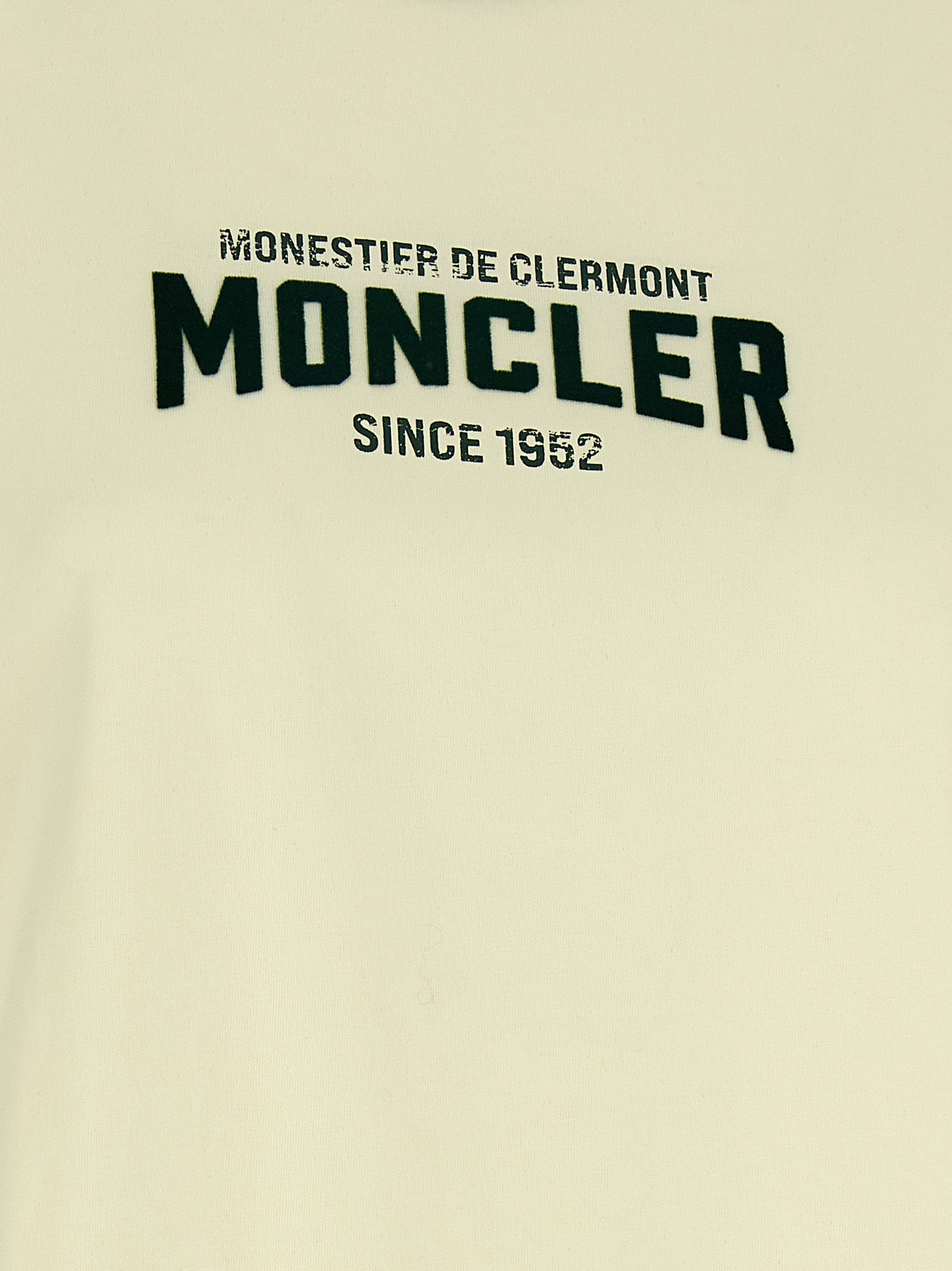 T-Shirt by Moncler for women in cotton beige & print features an on trend silhouette, perfectly showcasing a on trend and for an elevated aesthetic.
