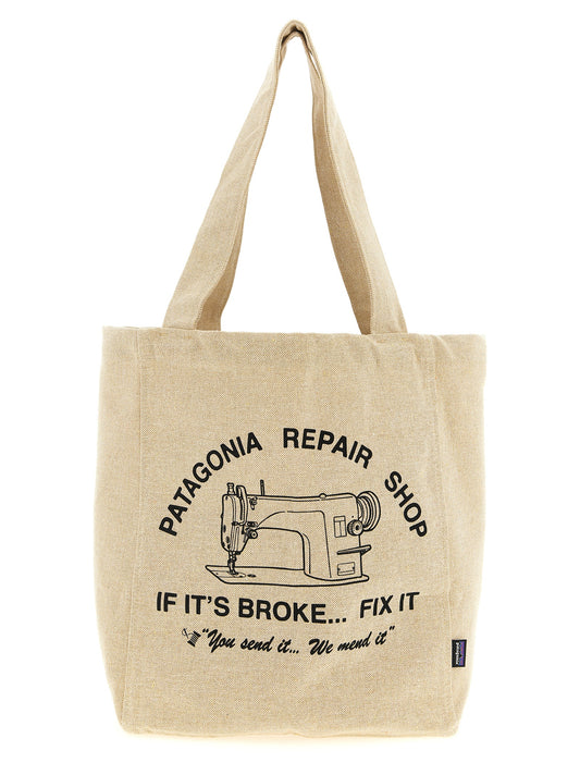 Shopper Tote Bag by PATAGONIA for men in cotton polyester canvas beige & print features a jet-set sophisticated Market Cotton Polyester Canvas Shopper Tote Bag design with a secure , ample , and versatile handle for a jet-set sophisticated finish.