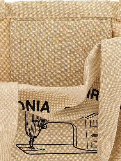 This Shopper Tote Bag by PATAGONIA for men in cotton polyester canvas beige & print features an jet-set Market Cotton Polyester Canvas Shopper Tote Bag design with a secure , ample , and jet-set handle.