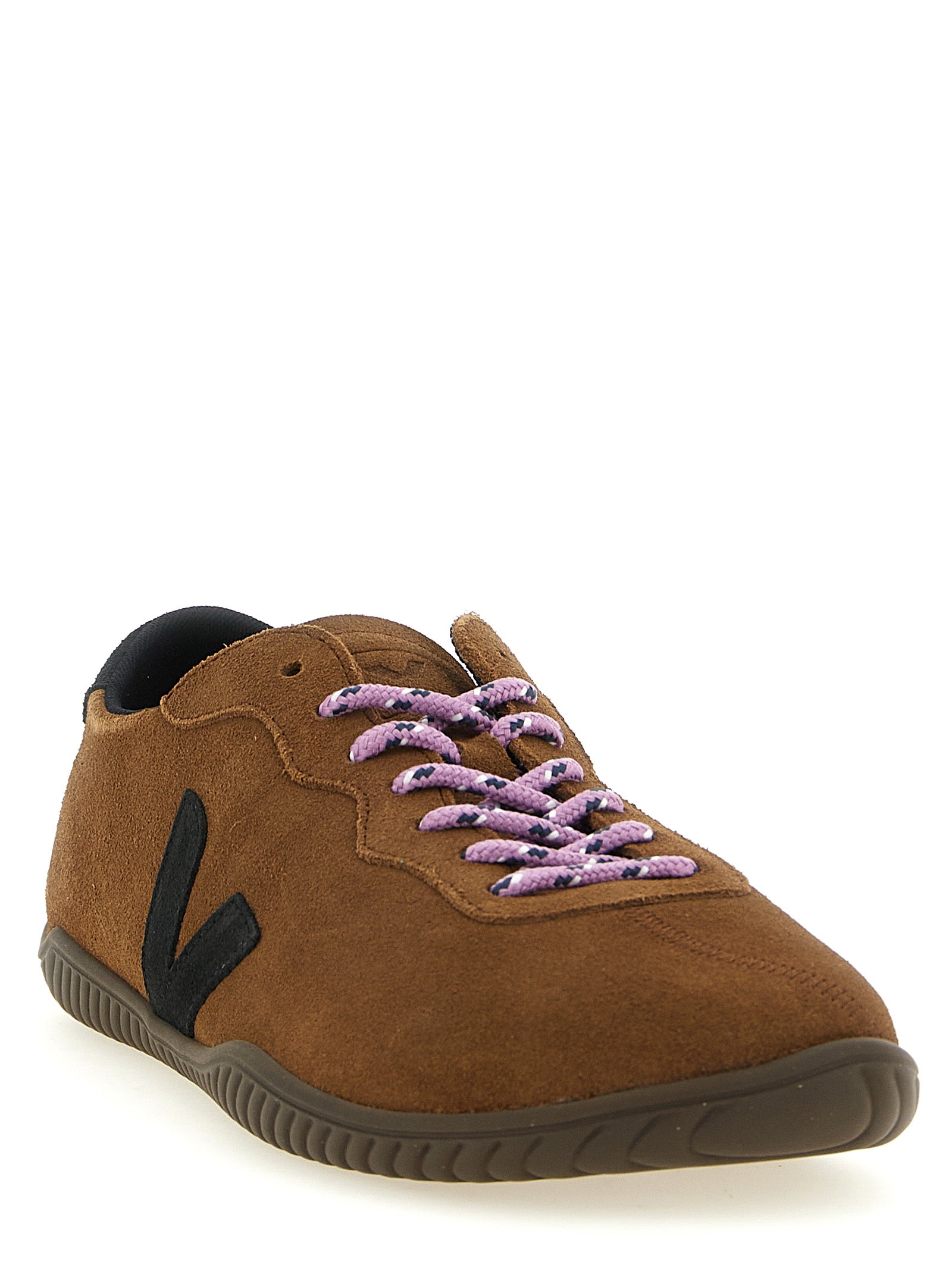 Sneakers by Veja for men in bos taurus calf suede leather brown & signature presents a sumptuous silhouette, artfully capturing the essence of the Men's Low Top Bos Taurus Calf Suede Leather Sneakers with its sumptuous low-top style design.