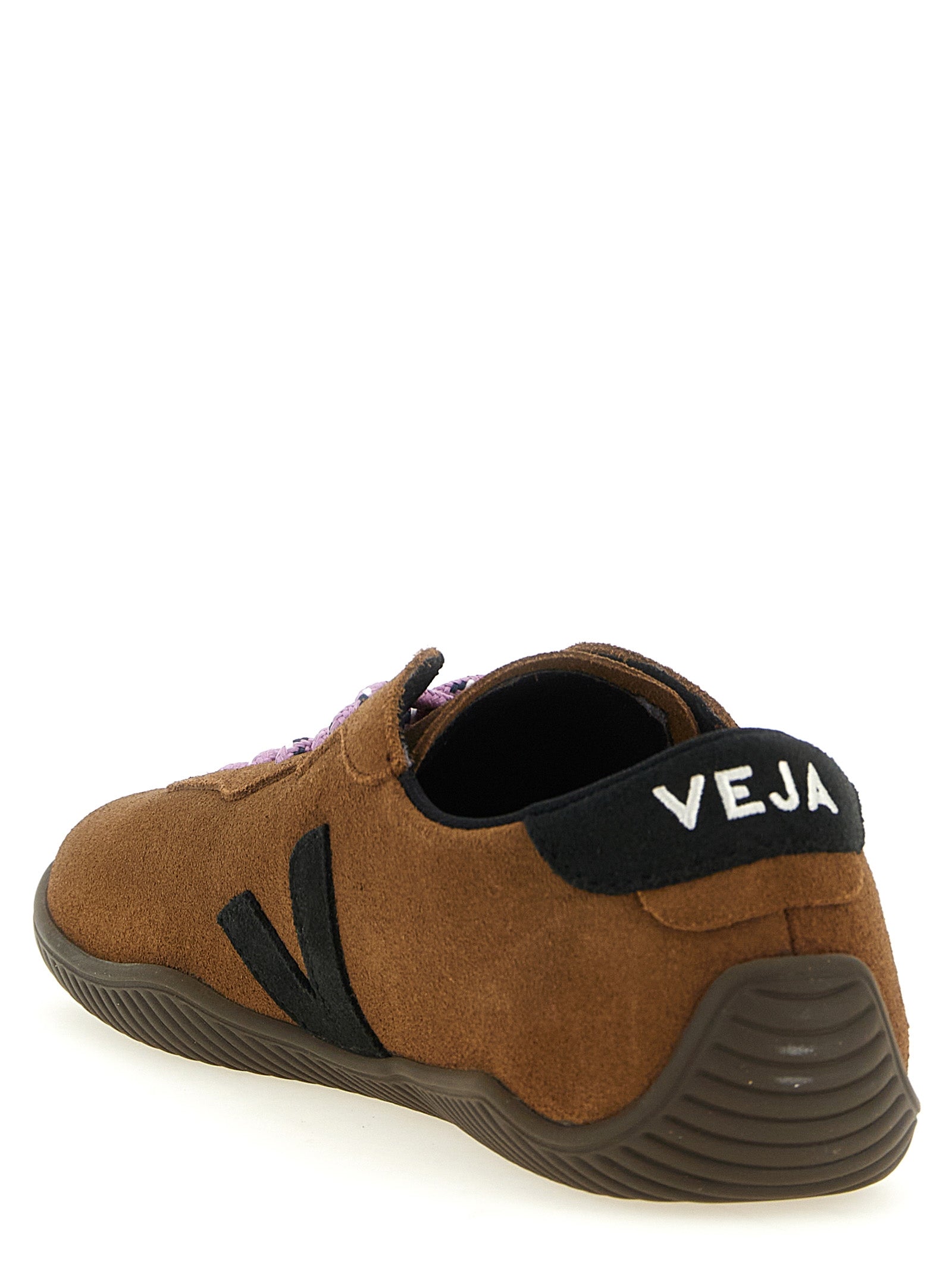 Sneakers by Veja for men in bos taurus calf suede leather brown & signature presents a impeccable silhouette as Men's Low Top Bos Taurus Calf Suede Leather Sneakers, expertly defined by a impeccable low-top style for a impeccable, high-fashion look.