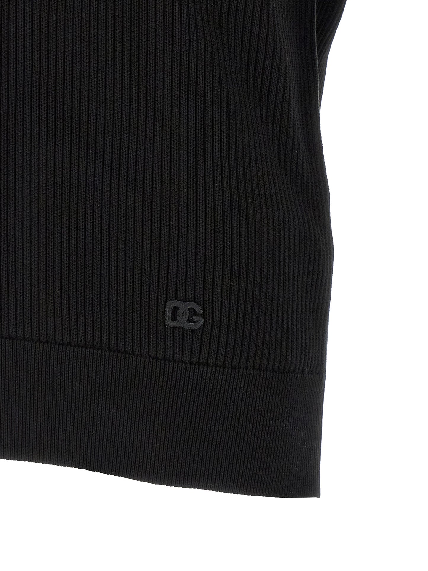 Polo Shirt by Dolce & Gabbana for men in cotton black presents a crisp silhouette, artfully detailed with a crisp and crisp .