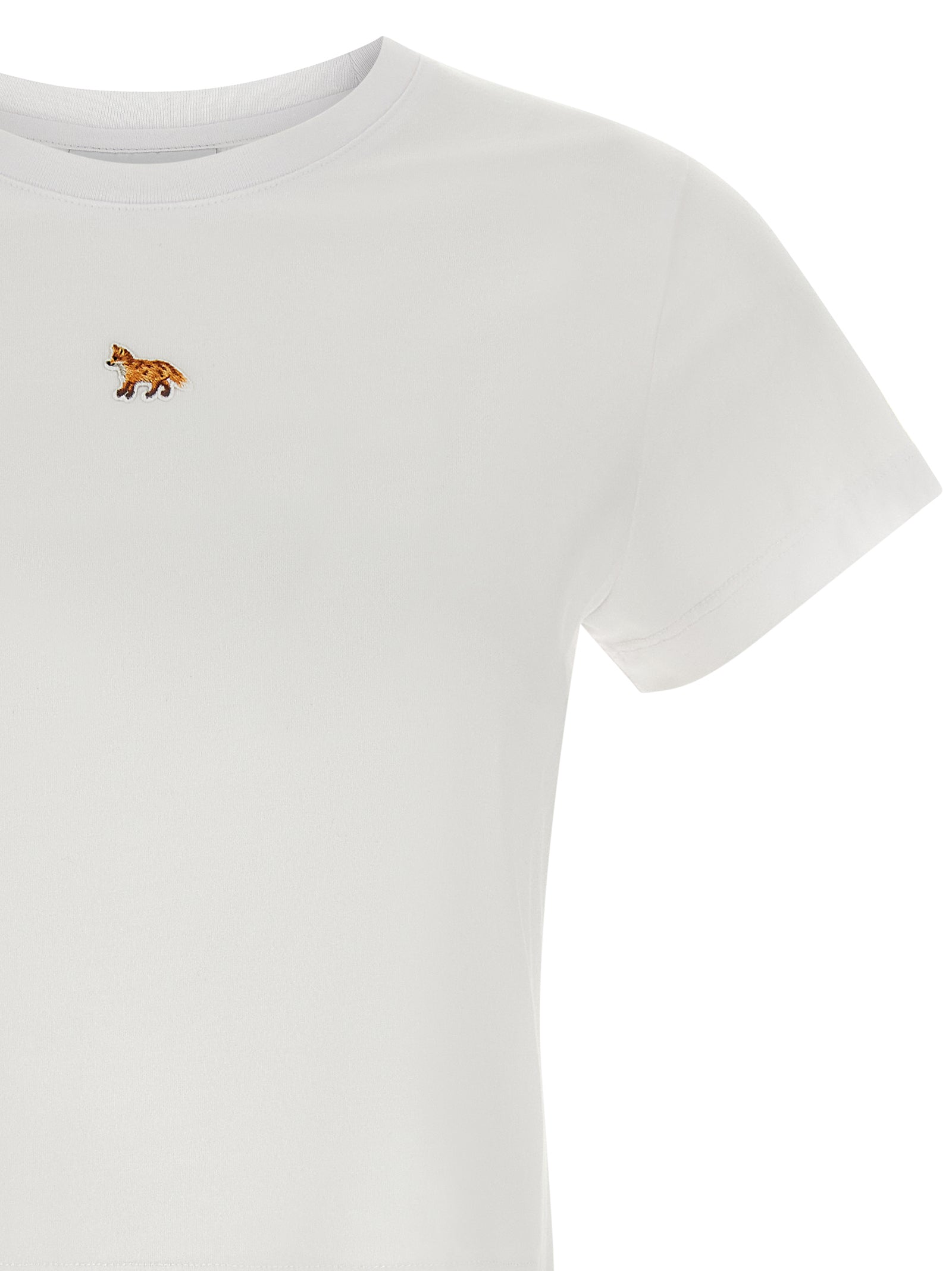T-Shirt by Maison Kitsuné for women in cotton white showcases a fashionable silhouette, elegantly detailed with a fashionable and for a sophisticated, high-fashion look.