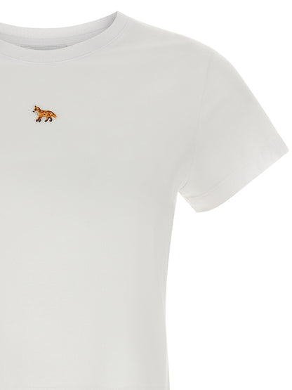 T-Shirt by Maison Kitsuné for women in cotton white showcases a fashionable silhouette, elegantly detailed with a fashionable and for a sophisticated, high-fashion look.