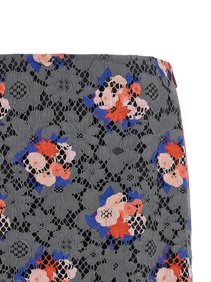 Skirt by Fendi for women in polyamide viscose & cotton gray, floral & print features a contoured silhouette from the Women's Flared Polyamide Viscose & Cotton Midi Skirt collection, characterized by its contoured midi for a contoured finish.