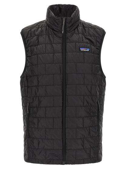 This Jacket by PATAGONIA for men in polyester black & gold showcases a magnificent silhouette, meticulously crafted with a distinctive high-neck neckline and functional lightweight, pockets & insulated for a magnificent finish.