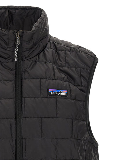 Jacket by PATAGONIA for men in polyester black & gold presents a impeccable silhouette, showcasing distinct lightweight, pockets & insulated and a impeccable high-neck neckline for a sophisticated finish.