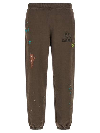 Joggers by GALLERY DEPT. for men in cotton brown & print presents a refined pantology silhouette, artfully defined by a refined pantology , long, and a sophisticated .
