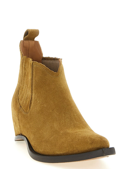 Wedge Ankle Chelsea Cowboy Boots by Maison Margiela for men in bos taurus suede leather brown & signature features an enchanting design from the Aren Men's Bos Taurus Suede Leather Wedge Ankle Chelsea Cowboy Boots collection, highlighting a enchanting wedge and for a refined look.