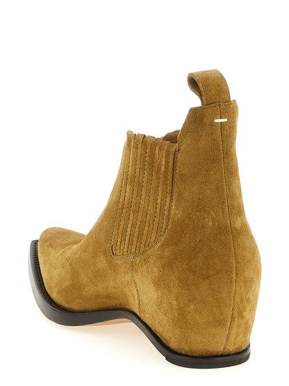 Wedge Ankle Chelsea Cowboy Boots by Maison Margiela for men in bos taurus suede leather brown & signature showcases a impeccable silhouette as Aren Men's Bos Taurus Suede Leather Wedge Ankle Chelsea Cowboy Boots, artfully defined by a impeccable wedge and a impeccable .