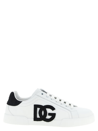 Sneakers by Dolce & Gabbana for men in eva & calfskin leather bicolour, black & white presents a impeccable silhouette as Men's Low Top EVA & Calfskin Leather Sneakers, expertly defined by a impeccable low-top style for a impeccable, high-fashion look.