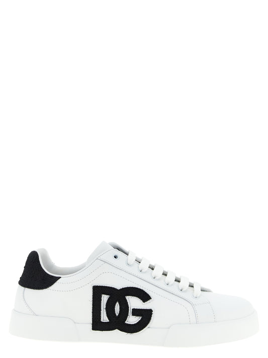 Sneakers by Dolce & Gabbana for men in eva & calfskin leather bicolour, black & white presents a impeccable silhouette as Men's Low Top EVA & Calfskin Leather Sneakers, expertly defined by a impeccable low-top style for a impeccable, high-fashion look.