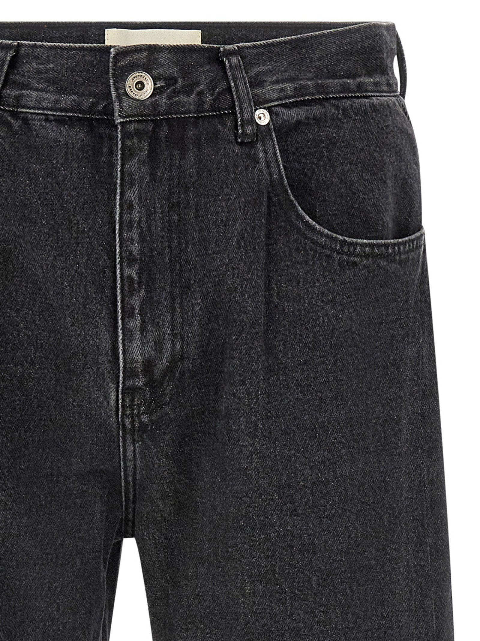 Jeans by SECOND/LAYER for men in denim cotton black & signature features an sartorial straight-leg & wide and long with a cut for a sartorial finish.
