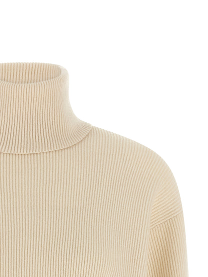 Cardigan by Brunello Cucinelli for women in silk cashmere virgin wool white features an impeccable silhouette, showcasing a sophisticated high-neck neckline and detail for a truly impeccable finish.