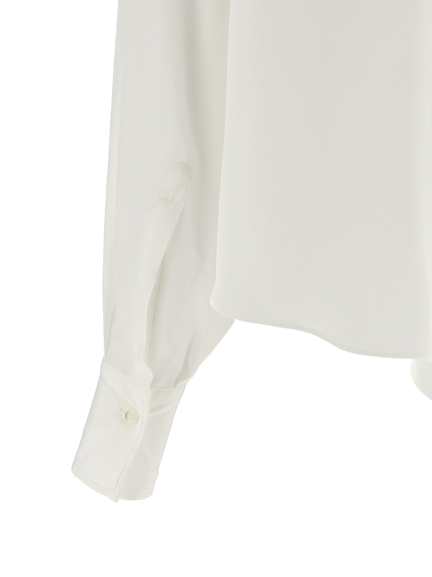 Blouse by Brunello Cucinelli for women in silk white showcases a sublime silhouette, artfully detailed with a sublime and for a sophisticated, sublime finish.