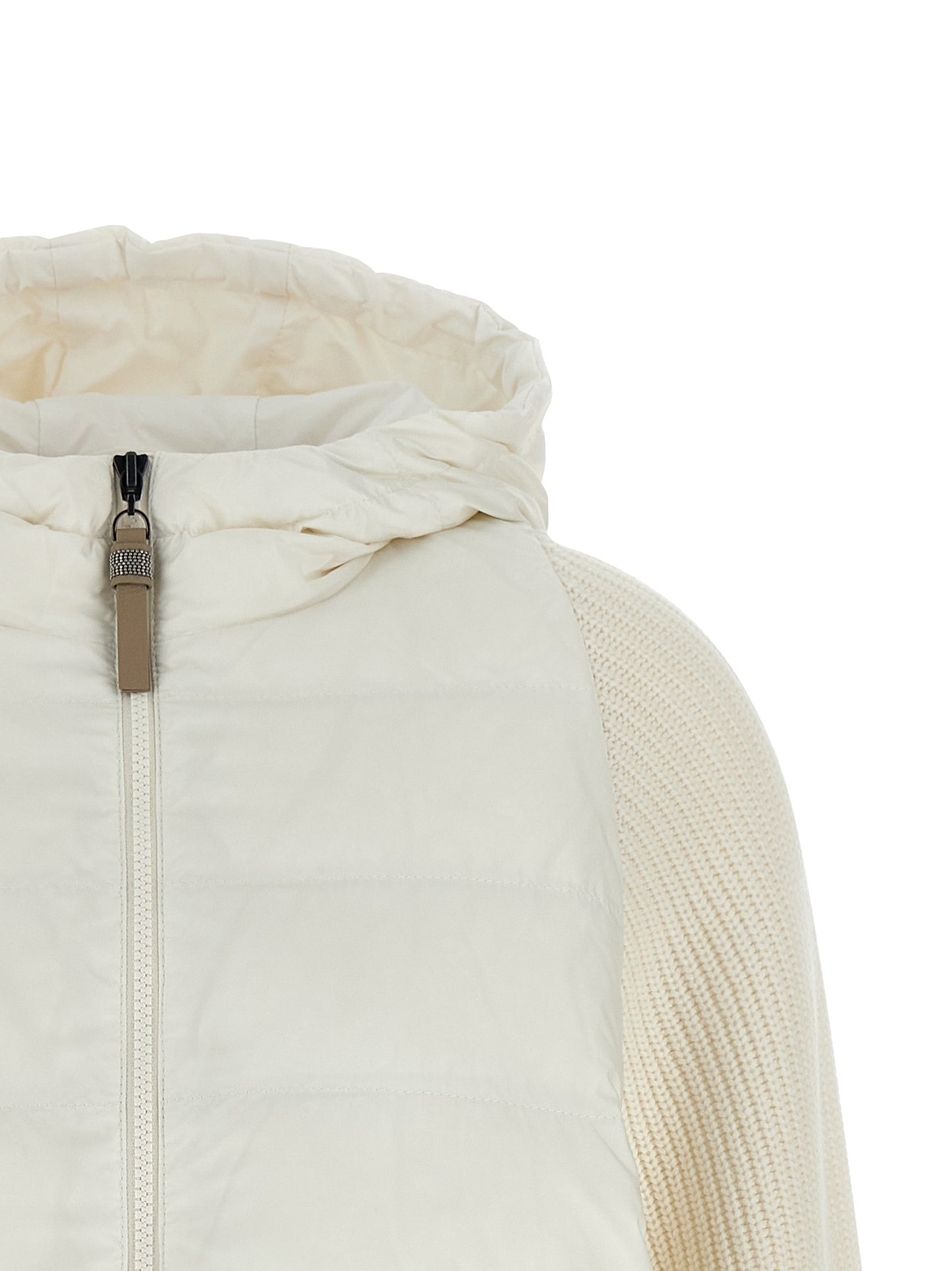 Hooded Puffer Jacket by Brunello Cucinelli for women in virgin cashmere wool & leather white features an contemporary silhouette, showcasing a sophisticated hooded high-neck neckline and contemporary pockets, hooded & insulated for a truly refined look.