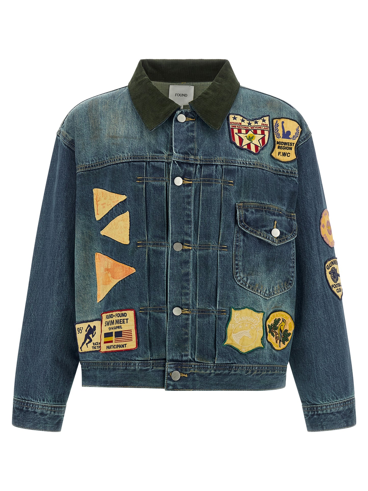 This Trucker Jacket by FOUND for men in denim cotton corduroy blue & patchwork exhibits a edgy silhouette, meticulously detailed with functional pockets and a edgy for a edgy finish.