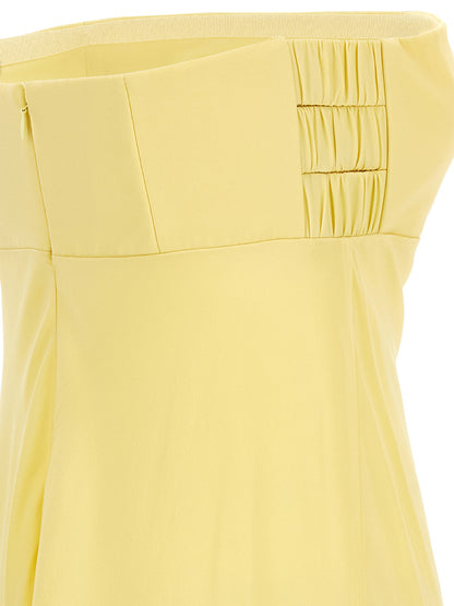 Dress by Giovanni Bedin for women in silk chiffon bicolour & yellow features an magnificent silhouette, artfully detailed with a magnificent and that flows into an magnificent long.