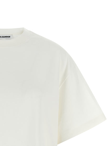 T-Shirt by Jil Sander for women in cotton bicolour, black, white & print features an on trend silhouette, perfectly showcasing a on trend and crew neckline for an elevated aesthetic.