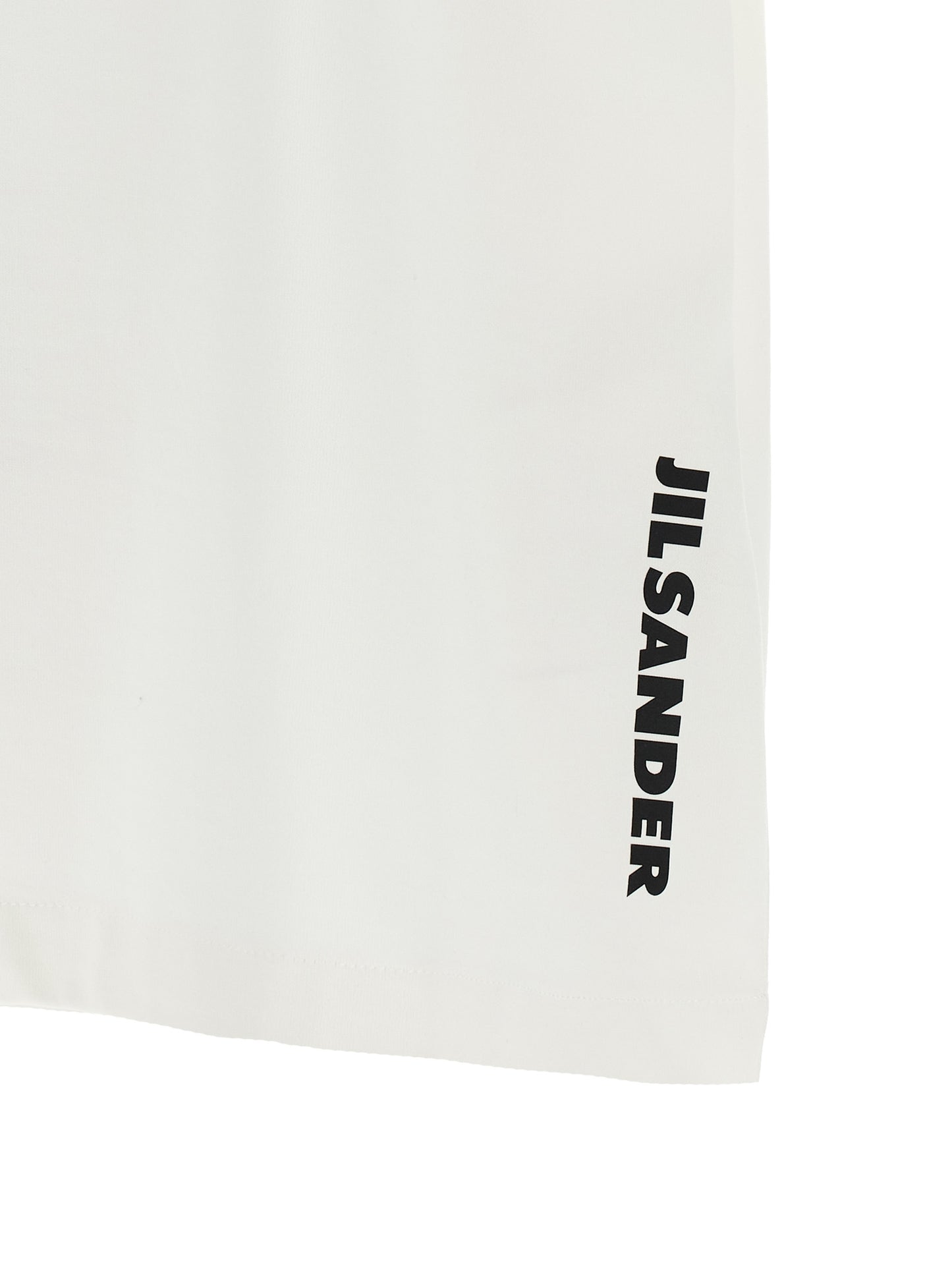 T-Shirt by Jil Sander for women in cotton bicolour, black, white & print showcases a fashionable silhouette, elegantly detailed with a fashionable and for a sophisticated, high-fashion look.
