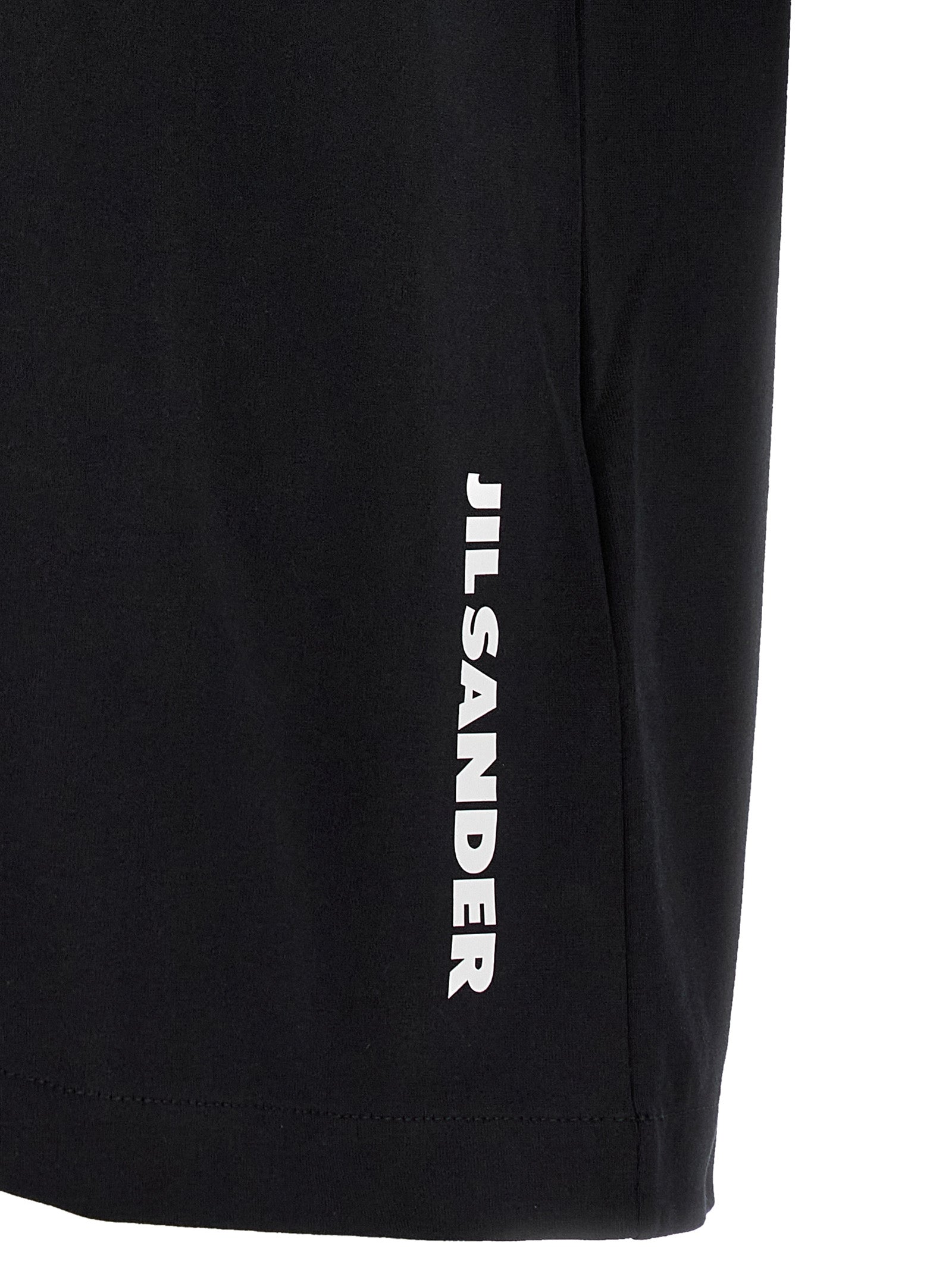 T-Shirt by Jil Sander for men in cotton bicolour, black, white & print features an edgy silhouette, meticulously detailed with a sophisticated and for a truly edgy finish.