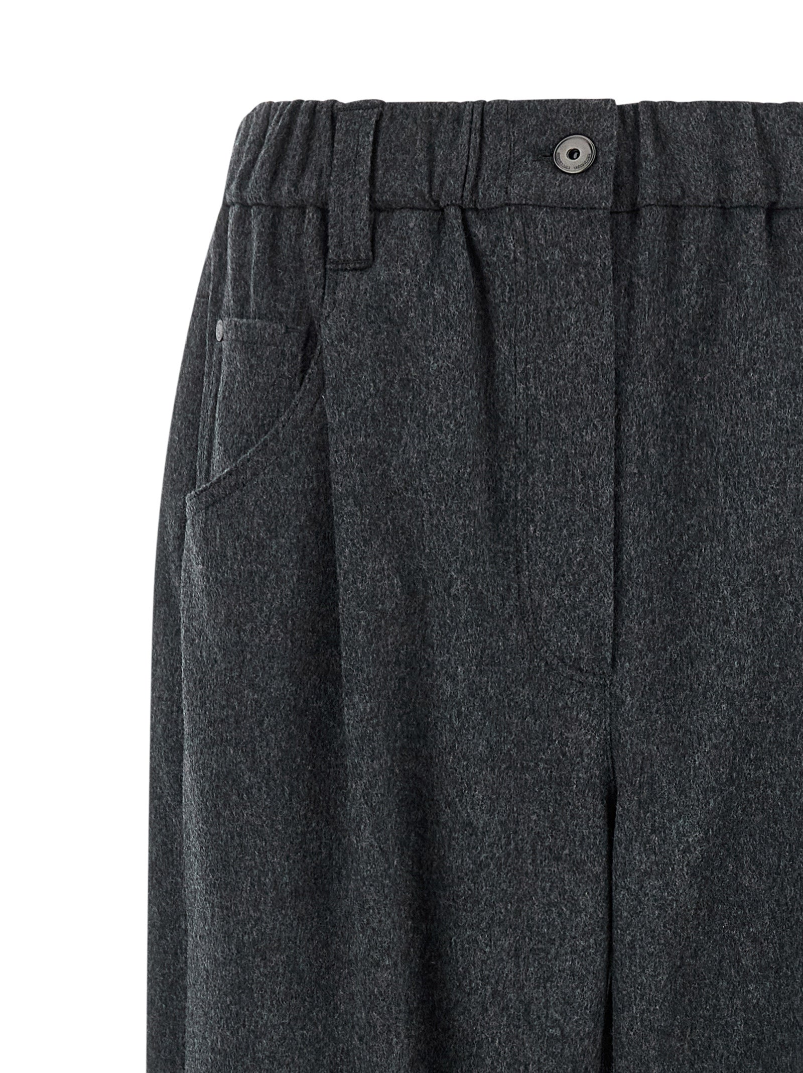 Pants by Brunello Cucinelli for women in wool gray showcases a unrivaled comfort silhouette, featuring a tapered-leg cut and long with a mid rise for a unrivaled comfort and refined aesthetic.