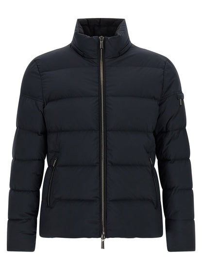 This Hooded Bomber Jacket by MooRER for men in goose-down & cashmere blue exhibits a edgy silhouette, meticulously detailed with functional windproof, hooded & insulated and a edgy hooded high-neck neckline for a edgy finish.