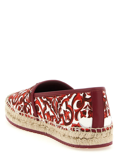 Espadrilles Flat Shoes by Dolce & Gabbana for men in tu cotton canvas & nappa leather multicolor, red & print presents a effortless chic silhouette, showcasing the Maiolica Men's TU Cotton Canvas & Nappa Leather Espadrilles Flat Shoes design with a effortless chic and for a sophisticated look.