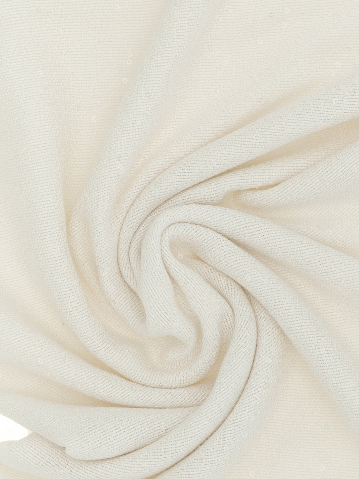 Scarf by Brunello Cucinelli for women in silk cashmere & sequins white showcases a on trend silhouette, artfully capturing the on trend essence of the Silk Cashmere & Sequins Scarf design with a sophisticated finish.