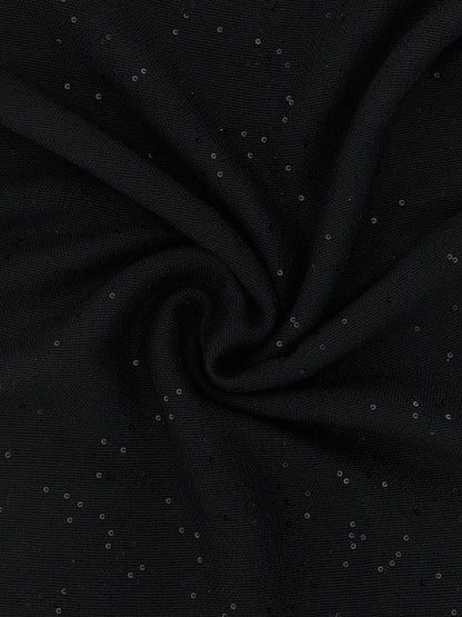 Scarf by Brunello Cucinelli for women in silk cashmere & sequins black features a snug silhouette, perfectly showcasing the elegant drape and premium finish of the Silk Cashmere & Sequins Scarf.