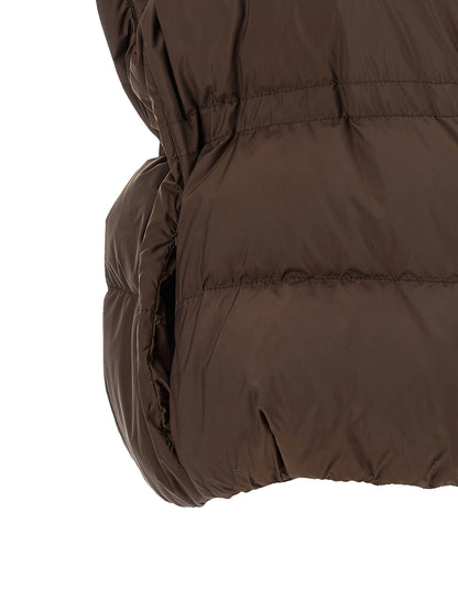Vest by Brunello Cucinelli for women in plush polyester brown features a stylish silhouette, showcasing distinct pockets & insulated and a refined for a truly stylish finish.