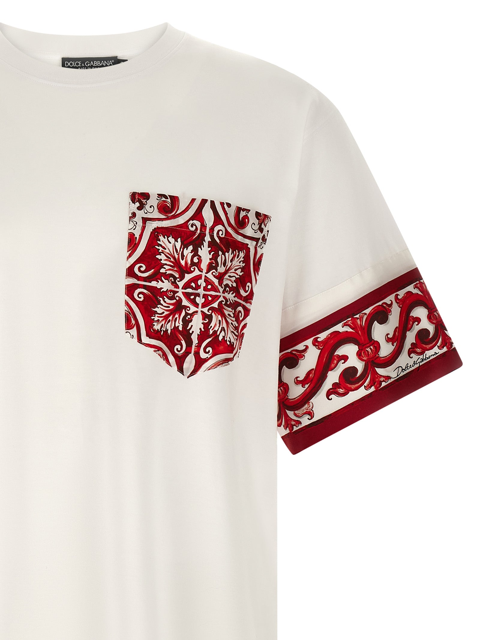 T-Shirt by Dolce & Gabbana for men in cotton & silk twill multicolor, red & print features an edgy silhouette, meticulously detailed with a sophisticated and crew neckline for a truly edgy finish.