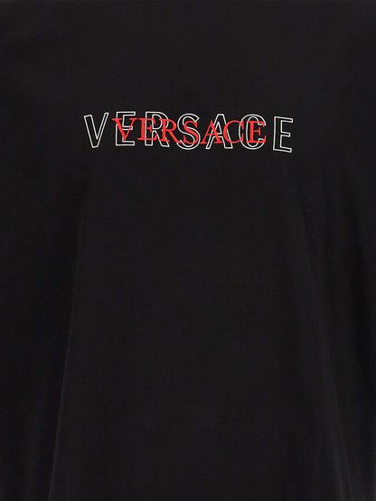 T-Shirt by Versace for men in cotton black features a plush silhouette, showcasing a sophisticated and for a truly plush finish.