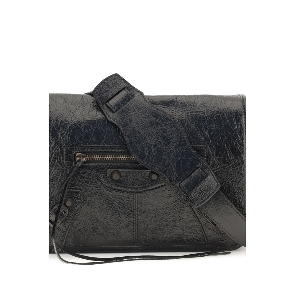 Small 2-in-1 Shoulder & Crossbody Flap Bag by Balenciaga for men in lambskin leather black features a effortless sophistication silhouette, secured by a flap, zipper & magnetic with ample and versatile crossbody-strap, shoulder-strap & adjustable-strap for a effortless sophistication finish.