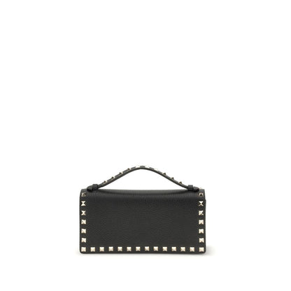 Cardholder Wallet by Valentino Garavani for women in bos taurus calf leather black & signature showcases a distinguished silhouette, artfully capturing the essence of the distinguished Rockstud Bos Taurus Calf Leather Cardholder Wallet design with functional card-organization chain.