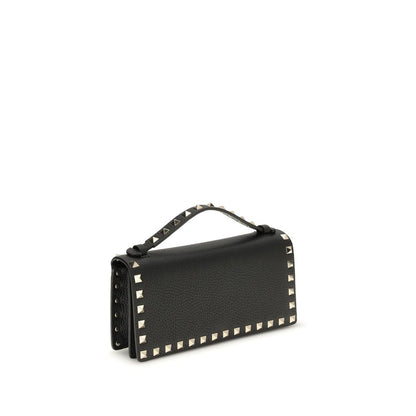 Cardholder Wallet by Valentino Garavani for women in bos taurus calf leather black & signature showcases a enchanting silhouette, artfully detailed with the signature style of the Rockstud Bos Taurus Calf Leather Cardholder Wallet and functional card-organization chain.