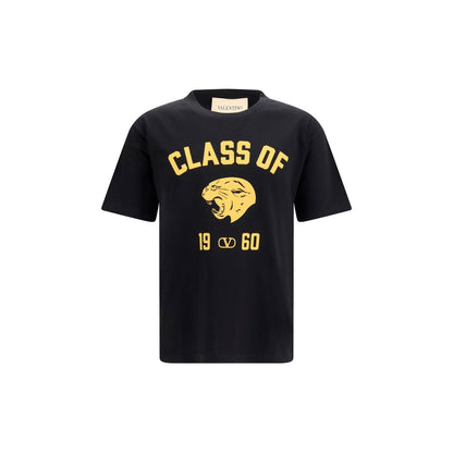 T-Shirt by Valentino Garavani for men in cotton black & print features an on trend silhouette, perfectly showcasing a on trend short-sleeve and for an elevated aesthetic.