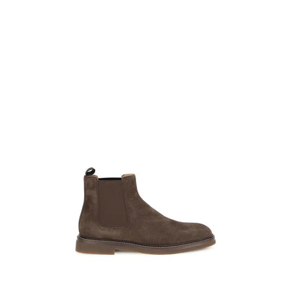 Chelsea Boots by Brunello Cucinelli for men in bos taurus calf suede leather brown features an avant-garde Men's Bos Taurus Calf Suede Leather Chelsea Boots silhouette, defined by a sophisticated and a avant-garde .