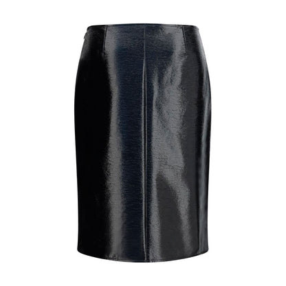 Skirt by Courrèges for women in tu vinyl polyurethane & cotton bordeaux showcases a sultry silhouette, elegantly defined by its midi knee and the sophisticated sultry design of the Women's TU Vinyl Polyurethane & Cotton Midi Knee Skirt.