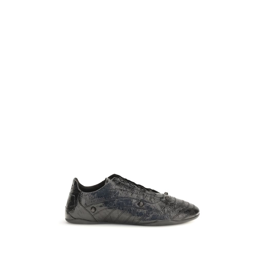 Athletic Sneakers by Balenciaga for men in bos taurus calf leather black features an exquisite silhouette, showcasing the premium athletic style of the City Men's Athletic Bos Taurus Calf Leather Sneakers with an exquisite finish.