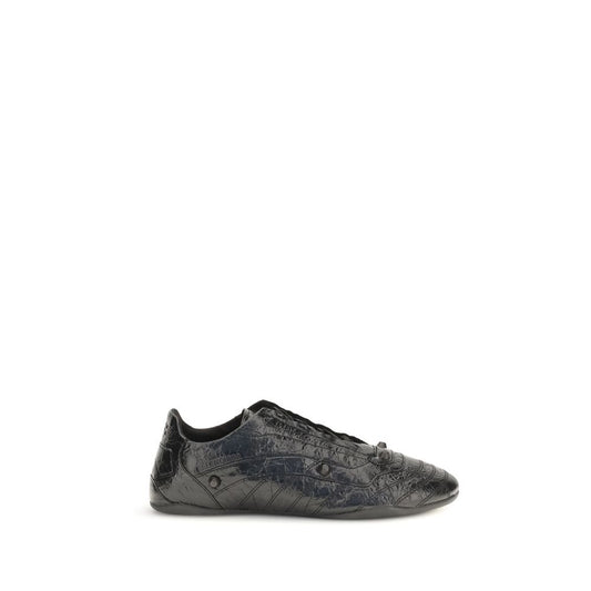 Athletic Sneakers by Balenciaga for men in bos taurus calf leather black features an exquisite silhouette, showcasing the premium athletic style of the City Men's Athletic Bos Taurus Calf Leather Sneakers with an exquisite finish.