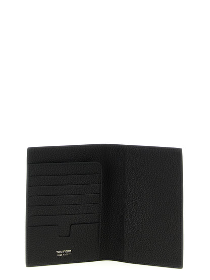 Cardholder Wallet by Tom Ford for men in calfskin leather black & print showcases a discerning silhouette, artfully capturing the essence of Calfskin Leather Cardholder Wallet with its functional card-organization.