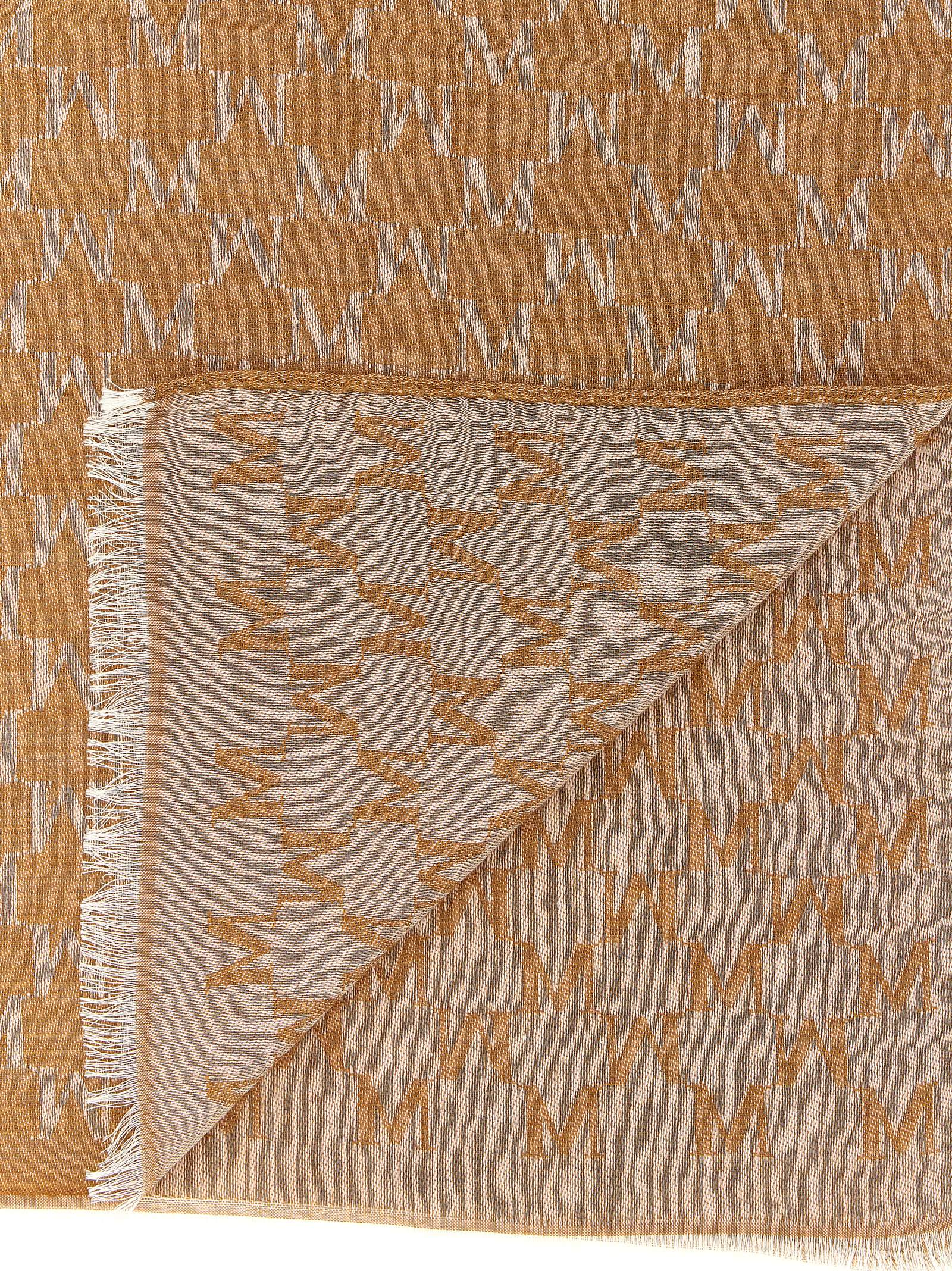 Scarf by Max Mara for women in cotton silk & wool brown, patterned, jacquard & monogram presents a effortlessly chic silhouette, artfully capturing the essence of the effortlessly chic Cotton Silk & Wool Foulard Stole Wrap Fringes Scarf design for a sophisticated look.