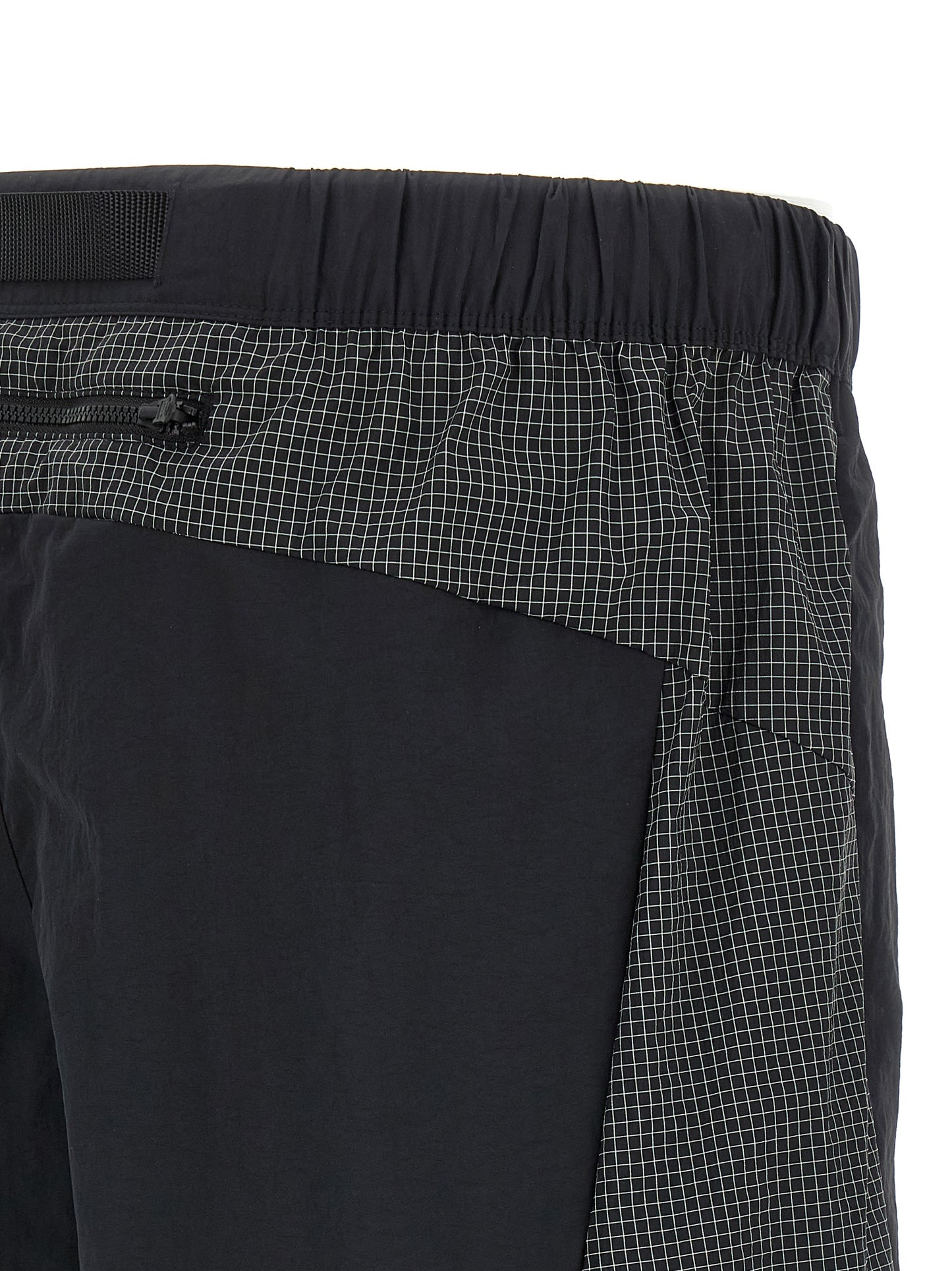 Bermuda Shorts by The North Face for men in nylon fabric black & print features a sartorial silhouette, showcasing a sartorial wide and short with a sophisticated for a sartorial look.