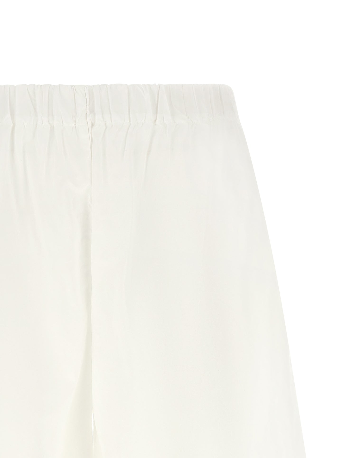 Bermuda Shorts by XACUS for women in cotton white presents a contemporary silhouette, showcasing a contemporary relaxed-fit with a refined short and elegant .
