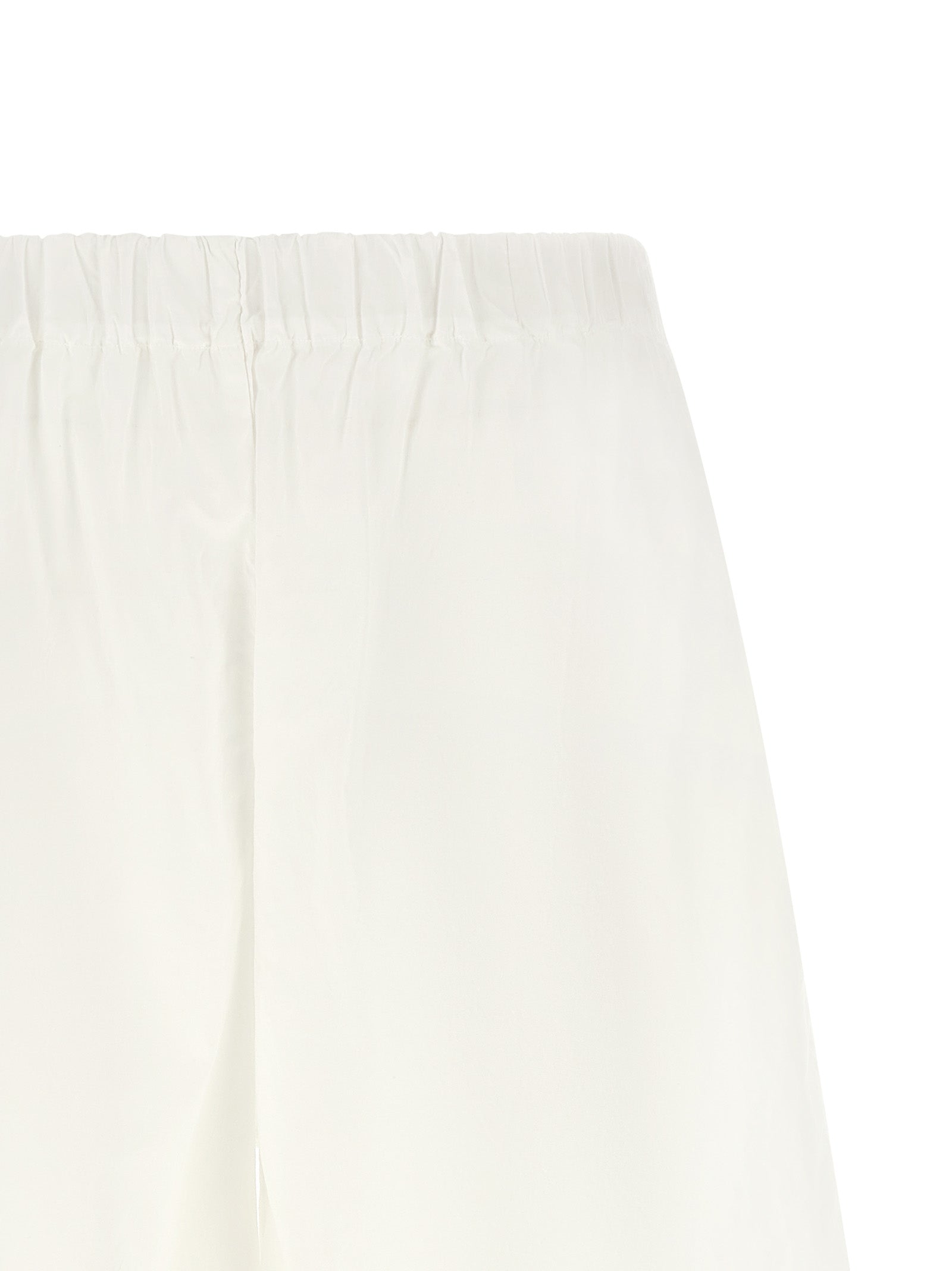 Bermuda Shorts by XACUS for women in cotton white presents a contemporary silhouette, showcasing a contemporary relaxed-fit with a refined short and elegant .